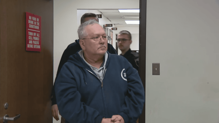 89b84505-2d33-4a7f-ab3b-fa40009eca1a-VSEXUALABUSEARREST.transfer_frame_185